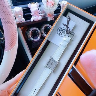 ĐỒNG HỒ NỮ CAO CẤP HERME MẶT FULL ĐÁ BẠC DÂY DA NHIỀU MÀU
