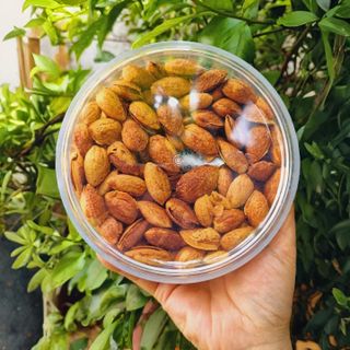 HẠNH NHÂN RANG BƠ – HỘP TRÒN 500G 🌰🧈