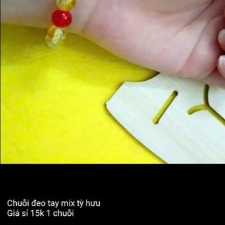 Vòng tay phong thủy màu vàng mix tỳ hưu nhé mẫu mới