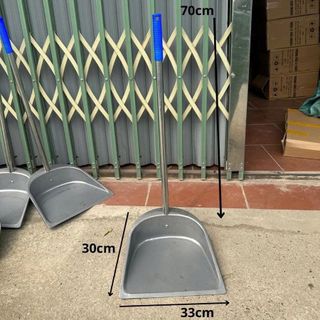 KY HỐT RÁC INOX CÁN DÀI CAO 70CM