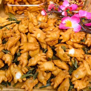 Snack cua chiên mắm ăn vặt ( 10 hủ x 500g)