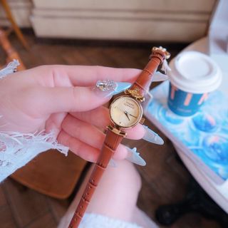 ĐỒNG HỒ NỮ CAO CẤP VIVIENNE MAIDA DÂY DA MẶT VÀNG MINI FULLBOX