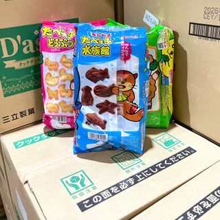 Bánh quy Ginbis hình sinh vật biển phủ socola đen 120g (4 gói)