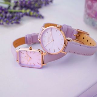 ĐỒNG HỒ NỮ CAO CẤP D WELLINGTON PETITE LAVENDER DÂY DA MẶT TRÒN TÍM HỘP NƠ ĐỎ