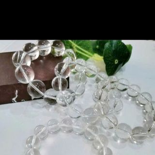 Chuỗi đeo tay phong thủy 12ly đẹp màu trong suốt nhe