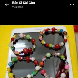 Chuỗi đeo tay nhìu màu sắc vòng tay