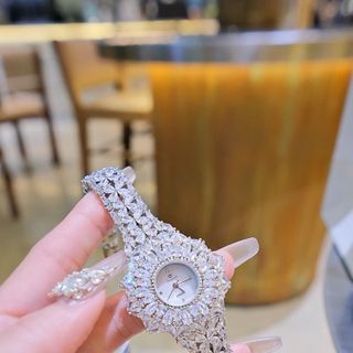 ĐỒNG HỒ NỮ CHÍNH HÃNG FUNMEI F2171 ĐÍNH PHA LÊ MẶT HOA ÔM TAY FULLBOX