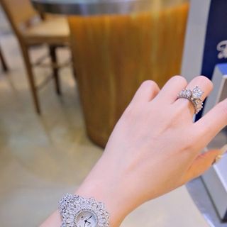 ĐỒNG HỒ NỮ CHÍNH HÃNG FUNMEI F2171 ĐÍNH PHA LÊ MẶT HOA ÔM TAY FULLBOX