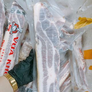 Ba Chỉ Heo rừng lai, thịt dai giòn tươi ngon cây 1kg (giao hỏa tốc TPHCM)