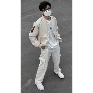 Áo khoác bomber chất da lộn 2 lớp, lót dù bên trong, logo thêu