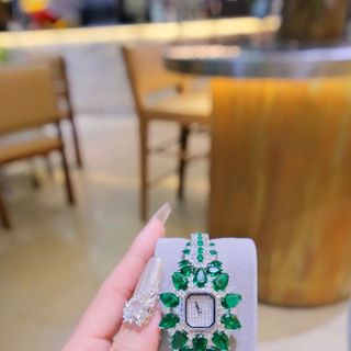 ĐỒNG HỒ NỮ CHÍNH HÃNG FUNMEI F2174 MẶT VUÔNG ĐÍNH PHA LÊ NGỌC LỤC BẢO FULLBOX