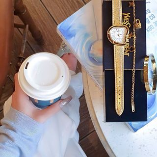 ĐỒNG HỒ NỮ CAO CẤP YXL DÂY DA NHIỀU MÀU MẶT TRÁI TIM KÈM HAI LẮC TAY FULLBOX HÃNG