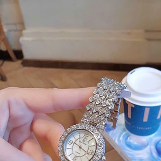 SĂN SALE ĐỒNG HỒ NỮ THỜI TRANG RODAL MẶT TRÒN DÂY FULL HỘT XI MÀU BẠC