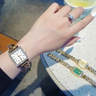 SĂN SALE ĐỒNG HỒ NỮ THỜI TRANG GUECC DÂY XÍCH MẶT VUÔNG VIỀN HỘT