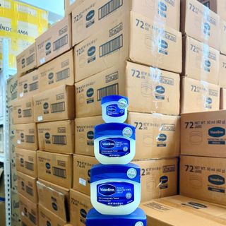 Dưỡng môi Vaseline