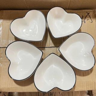 SET 10 CHÉN SỨ VIỀN ĐEN HÌNH TRÁI TIM CHÉN CHẤM