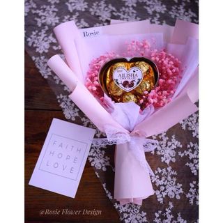 Bó hoa Khô + Hộp socola Mix Trái Tim