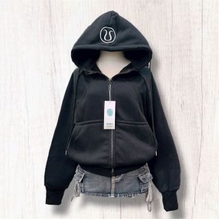 Áo Khoác Lửng Logo Thêu Hình Kim Ngưu - Thời Trang Nữ Tiện Dụng