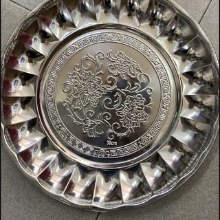 KHAY ĐĨA MÂM INOX TRÒN XOẮN 30CM