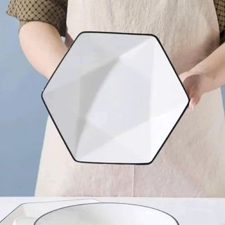 ĐĨA SỨ LỤC GIÁC SỌC VIỀN ĐEN SIZE 8 - 20CM (T50)