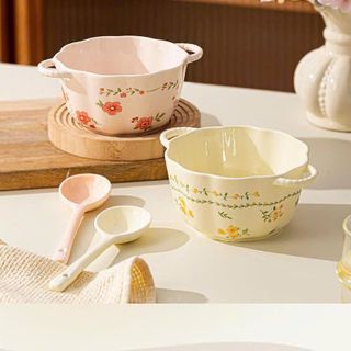 BÁT SỨ CÓ TAY CẦM HOẠ TIẾT HOA LÁ