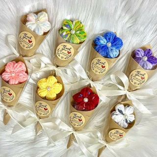 Hoa hồng len 1 bông