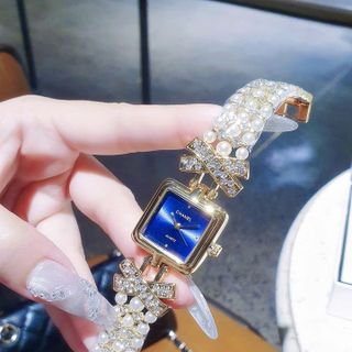 SĂN SALE ĐỒNG HỒ NỮ THỜI TRANG CHANEU MẶT VUÔNG DÂY XI VÀNG KẾT NGỌC TRAI
