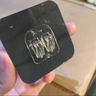 Móc dán kệ ĐƠN 6x6cm (Bạc)