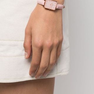 ĐỒNG HỒ NỮ CAO CẤP DANIEL W QUADRO ROUGE DÂY DA CN HỒNG XÀ CỪ HỘP NƠ ĐỎ