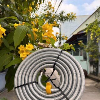 Dây xịt tưới cây rửa xe gắn vòi xịt tăng áp tán ren trong 21 phi 14ly