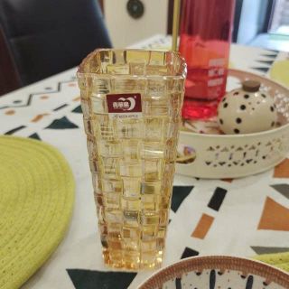 BÌNH CẮM HOA VUÔNG DELI VÀNG 16CM HP27-3 (T24)