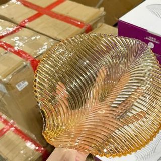 ĐĨA THỦY TINH CHIẾC LÁ VÀNG W148-1 (T18)