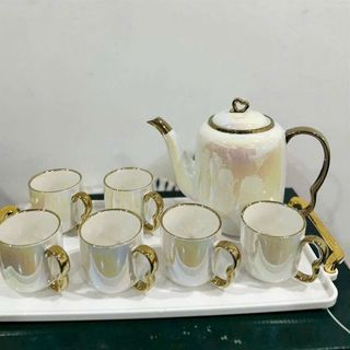 Bộ Bình 6 Cốc Khay Sứ Nắp Trái Tim Chỉ Vàng (THÙNG 8B)