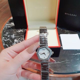 SĂN SALE ĐỒNG HỒ NỮ THỜI TRANG DIOD MẶT GÓC CẠNH