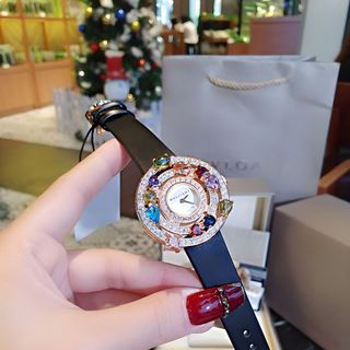 ĐỒNG HỒ NỮ CAO CẤP PVLGARI DÂY DA VIỀN ĐÁ NĂNG LƯỢNG NHIỀU MÀU NIỀNG VÀNG GOLD