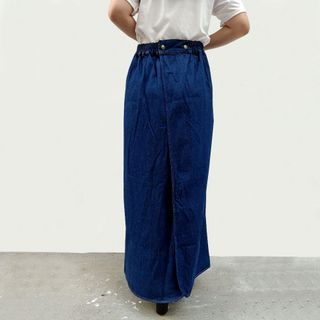 Váy Chống Nắng Xếp Ly Vải Jean Xanh Đậm - Freesize 98cm Trơn Thêu Họa Tiết