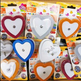 ĐÈN NGỦ CẢM ỨNG HÌNH TRÁI TIM