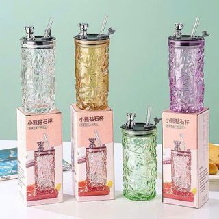 LY THỦY TINH PHA LÊ NẮP GẤU KÈM ỐNG HÚT