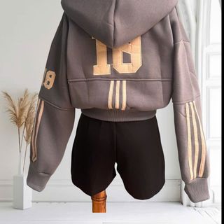 Áo Khoác Thun Nỉ Nữ Số 18 - Phong Cách Năng Động và Thoải Mái