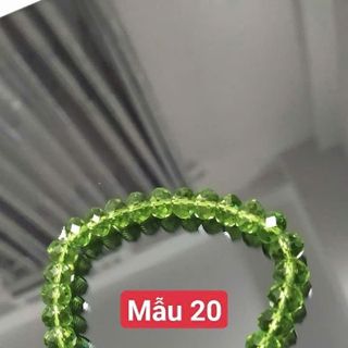 Vòng pha lê đeo tay mẫu xanh lá