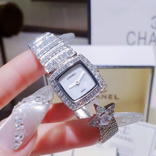 ĐỒNG HỒ NỮ SIÊU CẤP CHANEU VÒNG KIỀNG BẠC ĐÍNH ĐÁ ĐUÔI SAO FULLBOX HÃNG