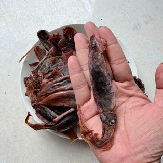 Khô mực chuối, mực con to dày ngọt túi hút chân không 500gr