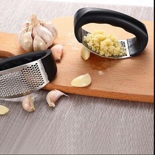 Dụng cụ nghiền tỏi cầm tay