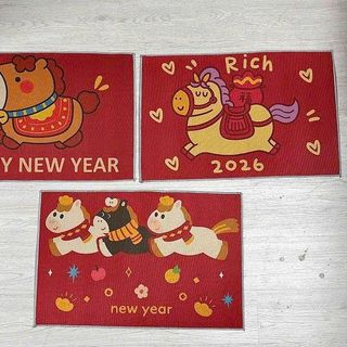 THẢM LAU CHÂN HOẠ TIẾT CHIBI TẾT 2026