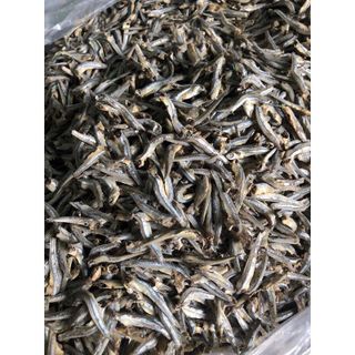 Cá cơm khô 500GR- không đầu, loại ngon, dày thịt, ít xương, chế biến được nhiều món ăn kèm với cơm - 500GR