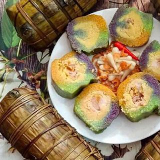 Bánh Tét 3 Màu Trứng Muối siêu ngon - đòn 700gr