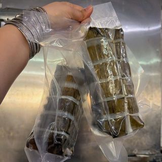 Bánh Tét 3 Màu Trứng Muối siêu ngon - đòn 700gr