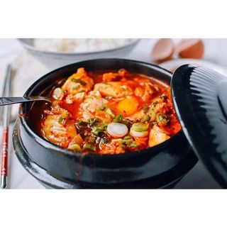 [ SHIP HOẢ TỐC HCM 2H ] Bánh Xếp Mandu Thịt Và Bắp Bibigo Cj Hàn Quốc 350g