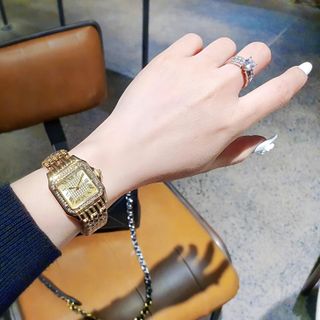 SĂN SALE ĐỒNG HỒ NỮ THỜI TRANG CATIƠR MV VIỀN HỘT SỐ LA MÃ