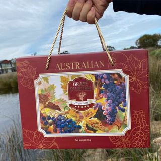 Nho khô nguyên cành cao cấp Crimson 1kg - NHO1000